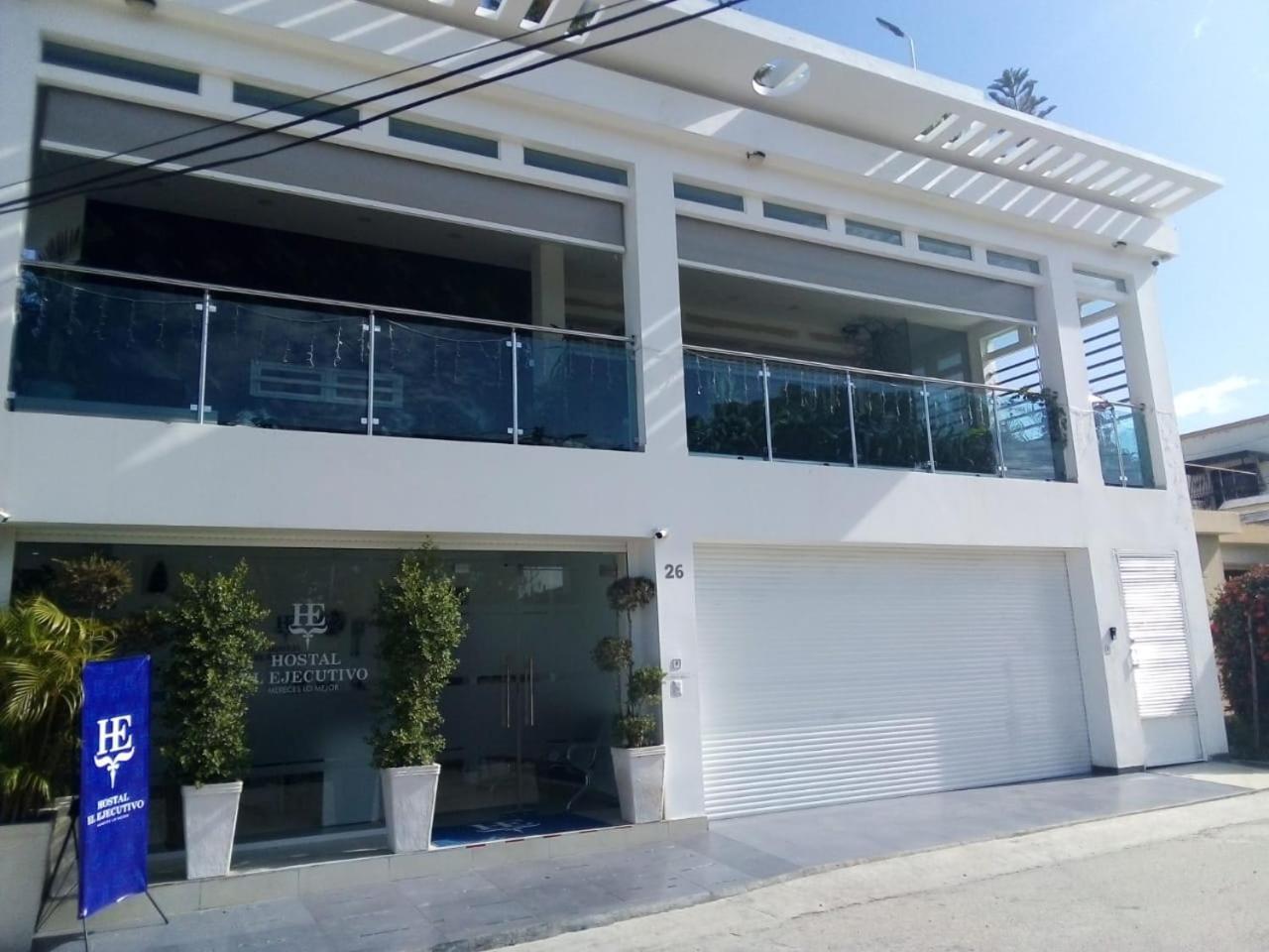 Hostal El Ejecutivo San Juan de la Maguana Bagian luar foto